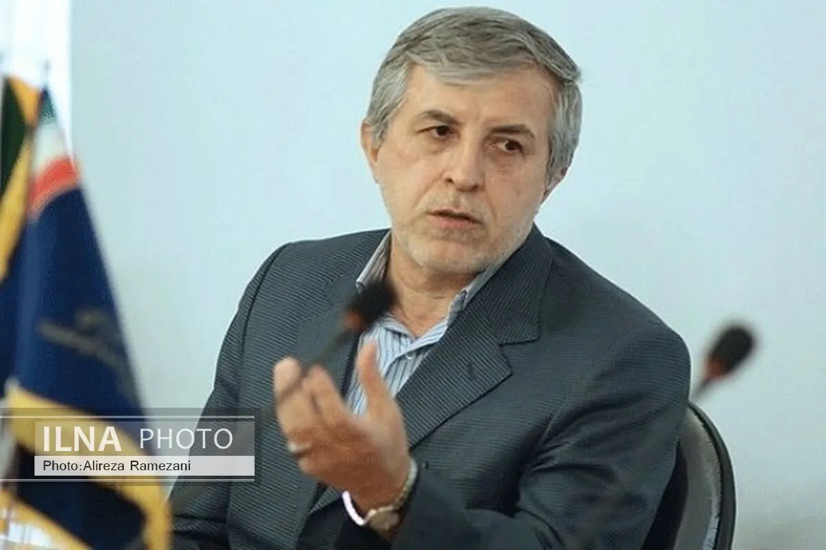 آیین‌نامه‌ای درباره معافیت دانشجویان ارشد دانشگاه آزاد از ارائه پایان‌نامه نداریم