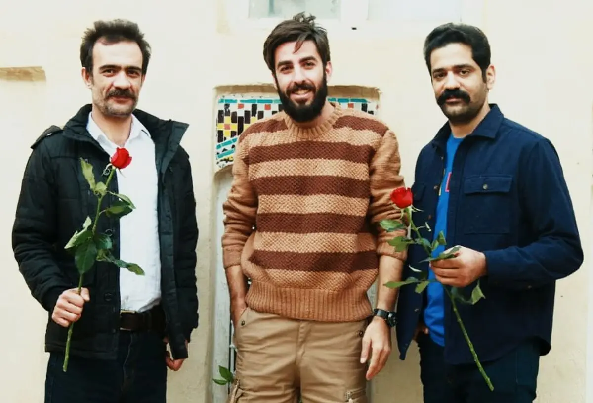 طاووس های شیرازی تندیس زرین پایتخت را به شیراز آوردند