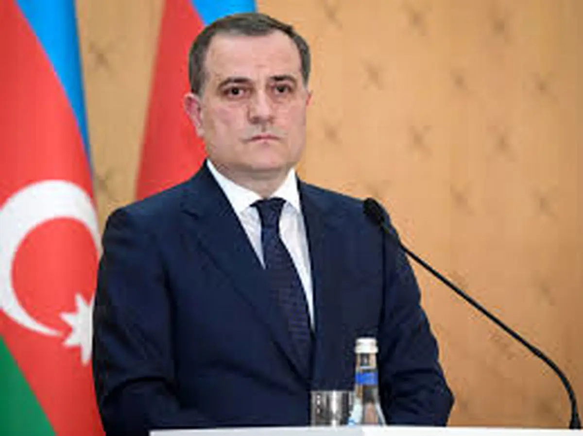 مردم آذربایجان و ایران دوست و برادر هستند