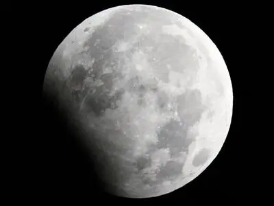 وقوع ماه گرفتگی جزئی در روز چهارشنبه