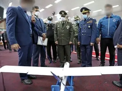 وزیر الدفاع یرعى تدشین مجموعة من المنتجات العسکریة الوطنیة 