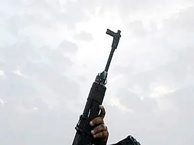 جزئیات لحظه تیر خوردن دختر ۳ ساله کرمانشاهی / فیلم