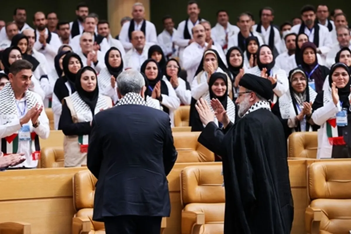 همایش تجلیل از دستاوردها و تکریم فعالان نظام بهداشت کشور در دولت مردمی برگزار شد/ افتتاح همزمان ۱۰۰۰ پروژه بهداشتی در سراسر کشور