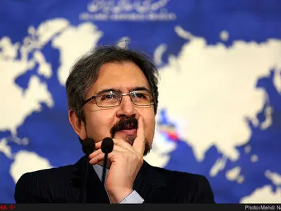 ۳ سفیر مشمول قاعده منع به کارگیری بازنشستگان/ جزئیات دیدارهای ظریف و کری/ ارتباطی بین حملات پاریس و بصره وجود ندارد/ تکذیب خبر دیدار سردار سلیمانی و نماینده آمریکا در عراق 