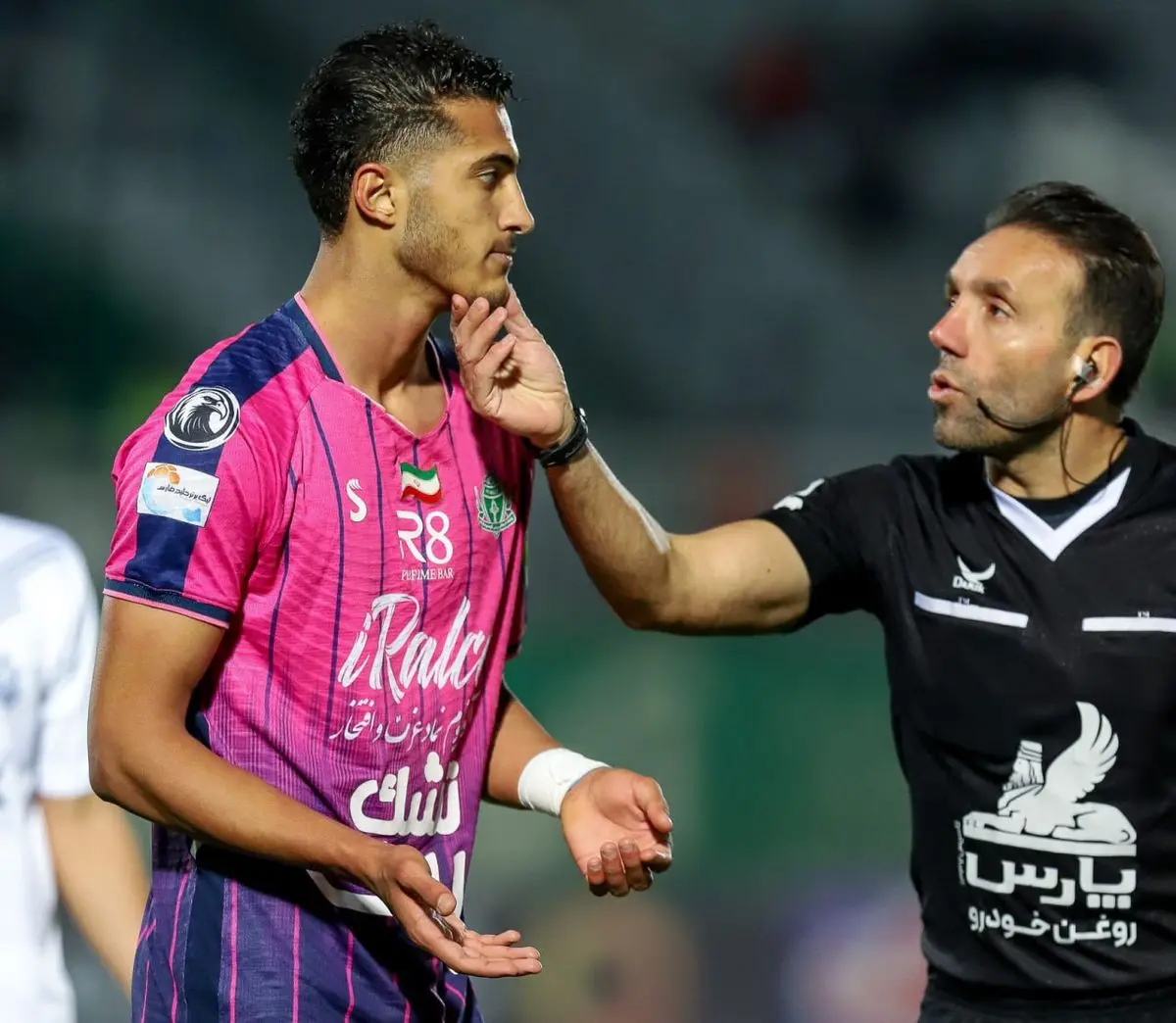 آلومینیوم اراک از تیم داوری دیدار با ملوان شکایت کرد