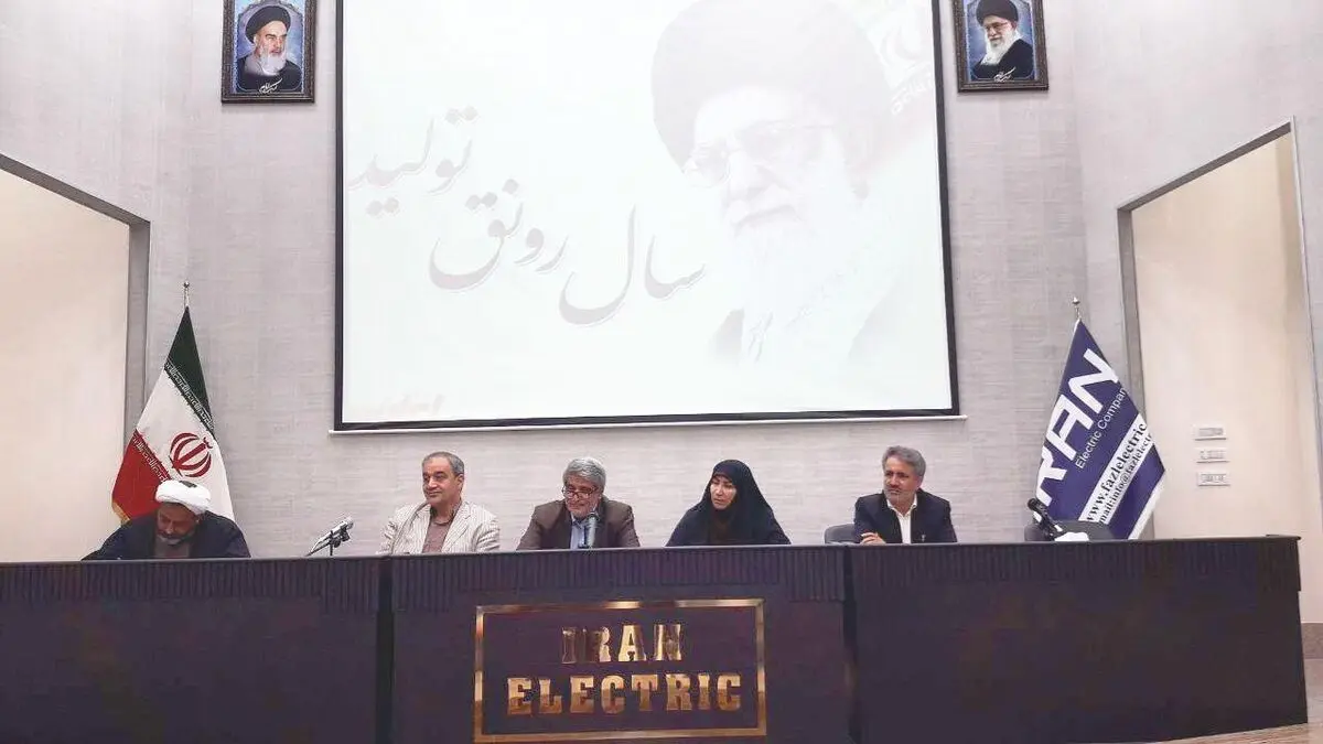 ۴۵ درصد اقتصاد کشور در فضای صنعت، معدن و تجارت مدیریت می شود