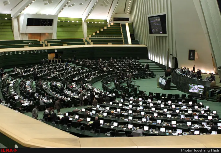 مجلس با تعیین شرایط معرفی وزرای پیشنهادی مخالفت کرد