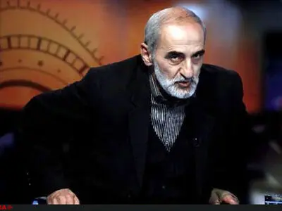 حسین شریعتمداری: ادامه حضور ایران در NPT باج دادن است
