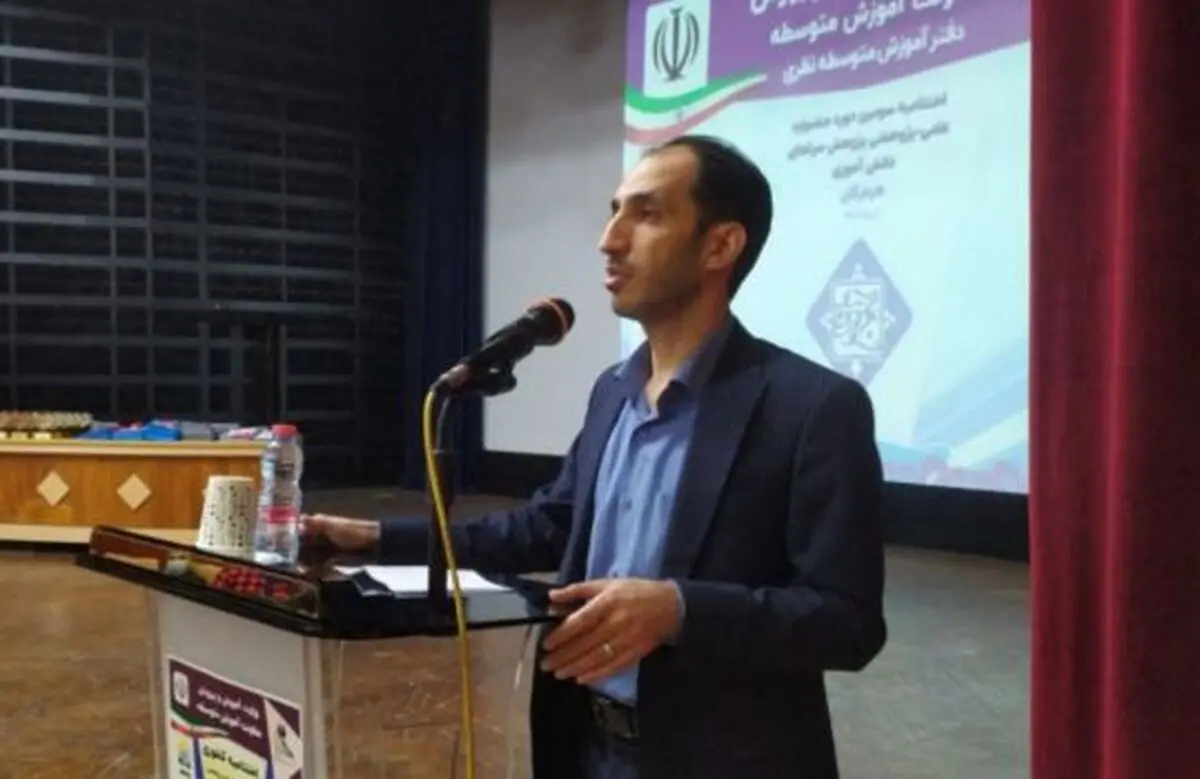 شرکت بیش از یک میلیون دانش آموز در سومین جشنواره علمی و پژوهشی کشور