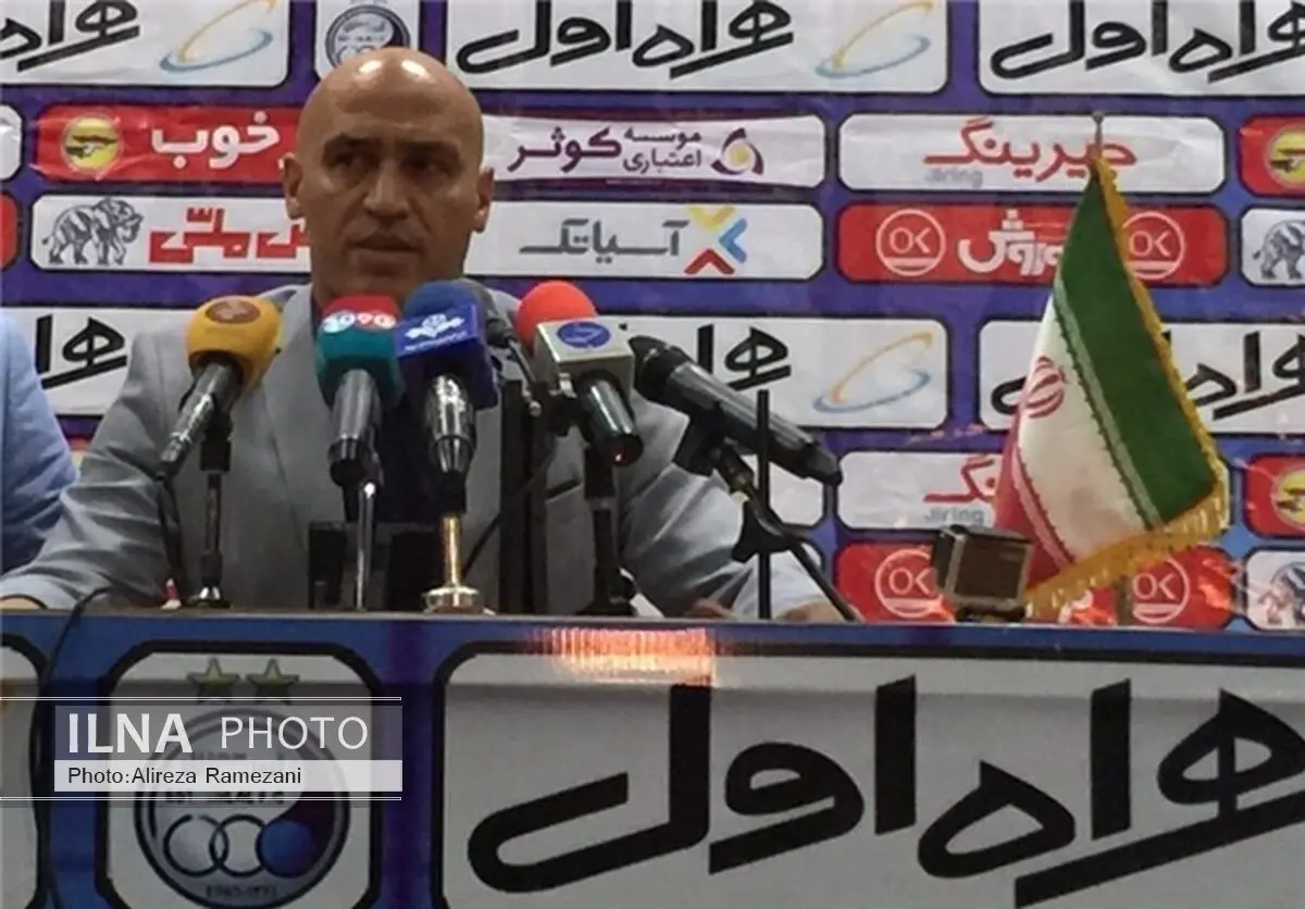 منصوریان: تلفیقی از اتلتیکومادرید و بایرن مونیخ بازی می‌کنیم!  