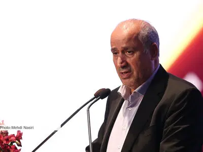 تاج: به افشاریان گفتم اشتباهات داوران را اعلام کنید/ بازیکن حق حمله و اعتراض به داور ندارد