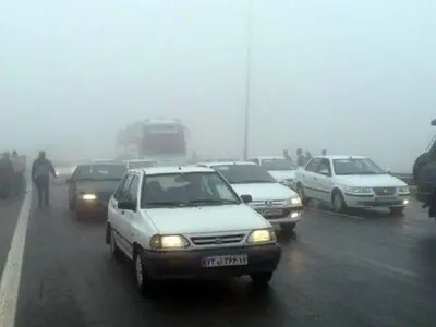 مه گرفتگی همراه با کاهش دید در استان‌های شمالی و غربی/گرد و خاک در محورهای ایلام