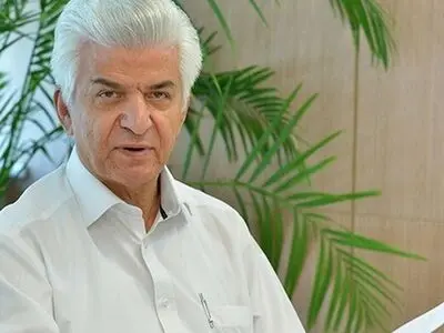 خصوصی‌سازی خودروسازان تنها راه کنترل قیمت در بازار