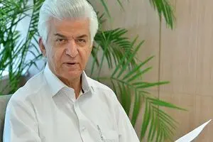خصوصی‌سازی خودروسازان تنها راه کنترل قیمت در بازار