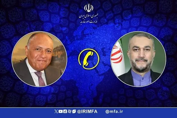 Iran, Egypt FMs discuss ways to broaden bilateral ties