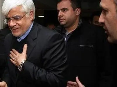 فرزند عارف از ادامه انتخابات انصراف داد