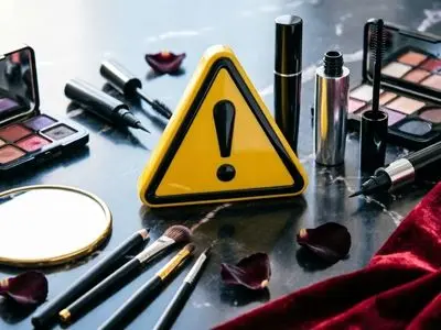 اعلام اسامی محصولات آرایشی چشم فاقد مجوز