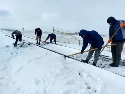 تجمع همزمان کارگران تراورس دورود و اندیمشک/ امنیت شغلی هم نداریم