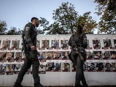 حماس تنشر مقطعا مصورا لأهالي الأسرى الصهاینة.. "المصیر المجهول"