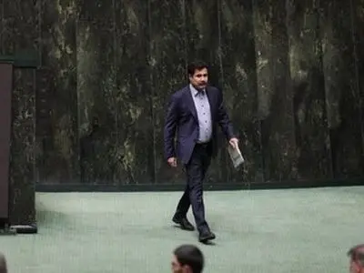 واکنش تلویحی پزشکیان به مخالفت مجلس با حضور حسین زاده در دولت/ تاکید رئیس جمهوری بر حکمی که به معاون خود داده است