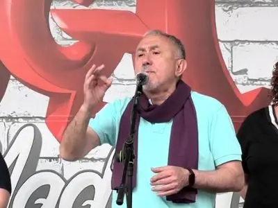 خیابان‌ها را با درخواست صلح برای ایران منفجر کنیم/ نه به جنگ، نه به استثمار!