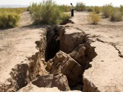 جاری شدن زاینده رود تنها راه مقابله با فرونشست اصفهان/ وضعیت آلودگی هوای اصفهان بحرانی است