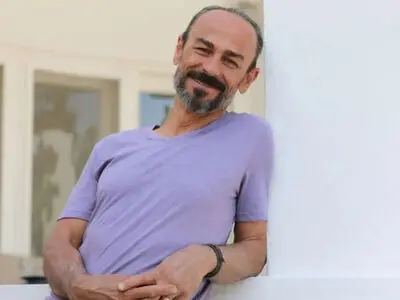 یک مجسمه‌ساز درگذشت