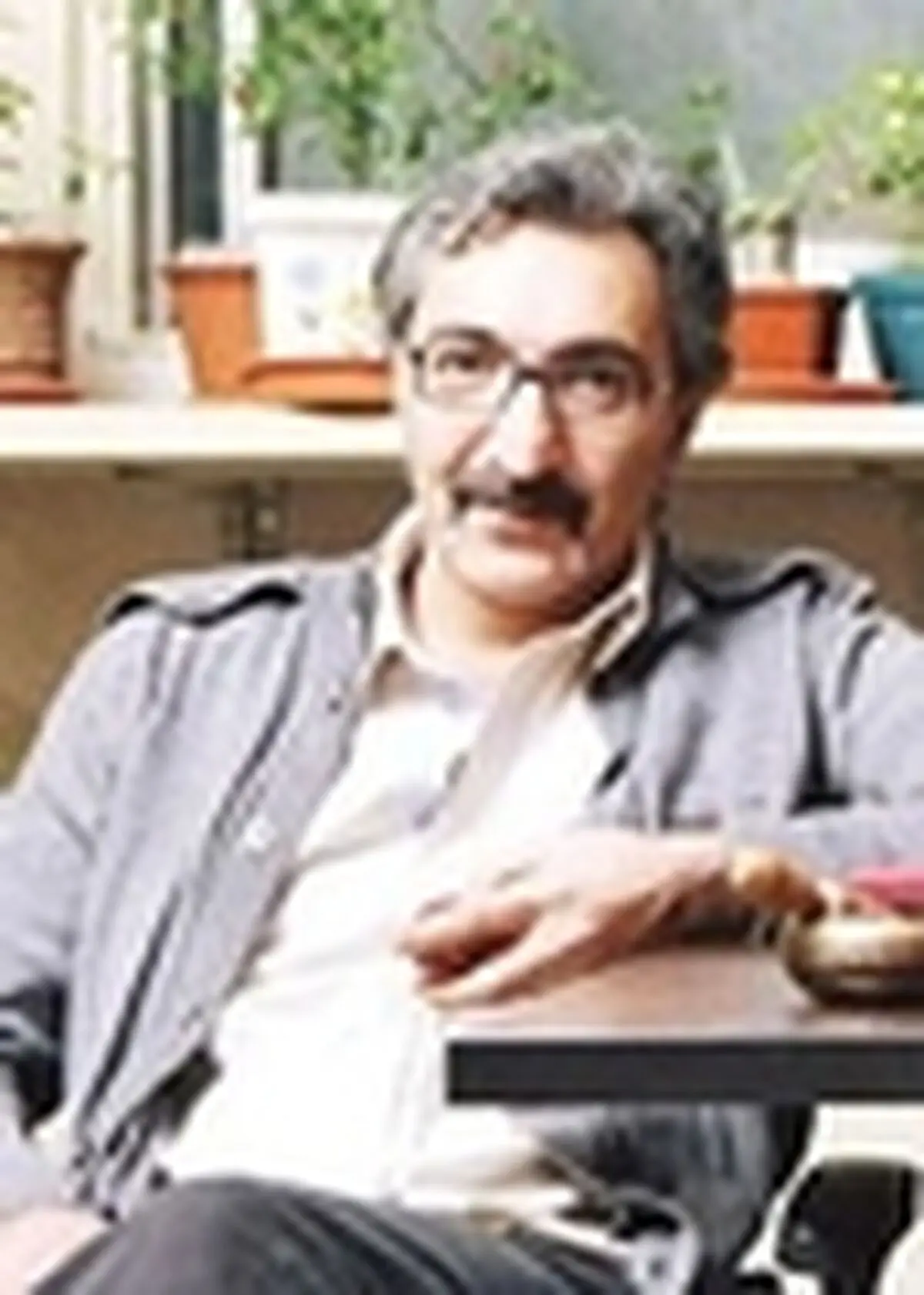 جلال تهرانی «دو دلقک و نصفی» را به صحنه می‌برد