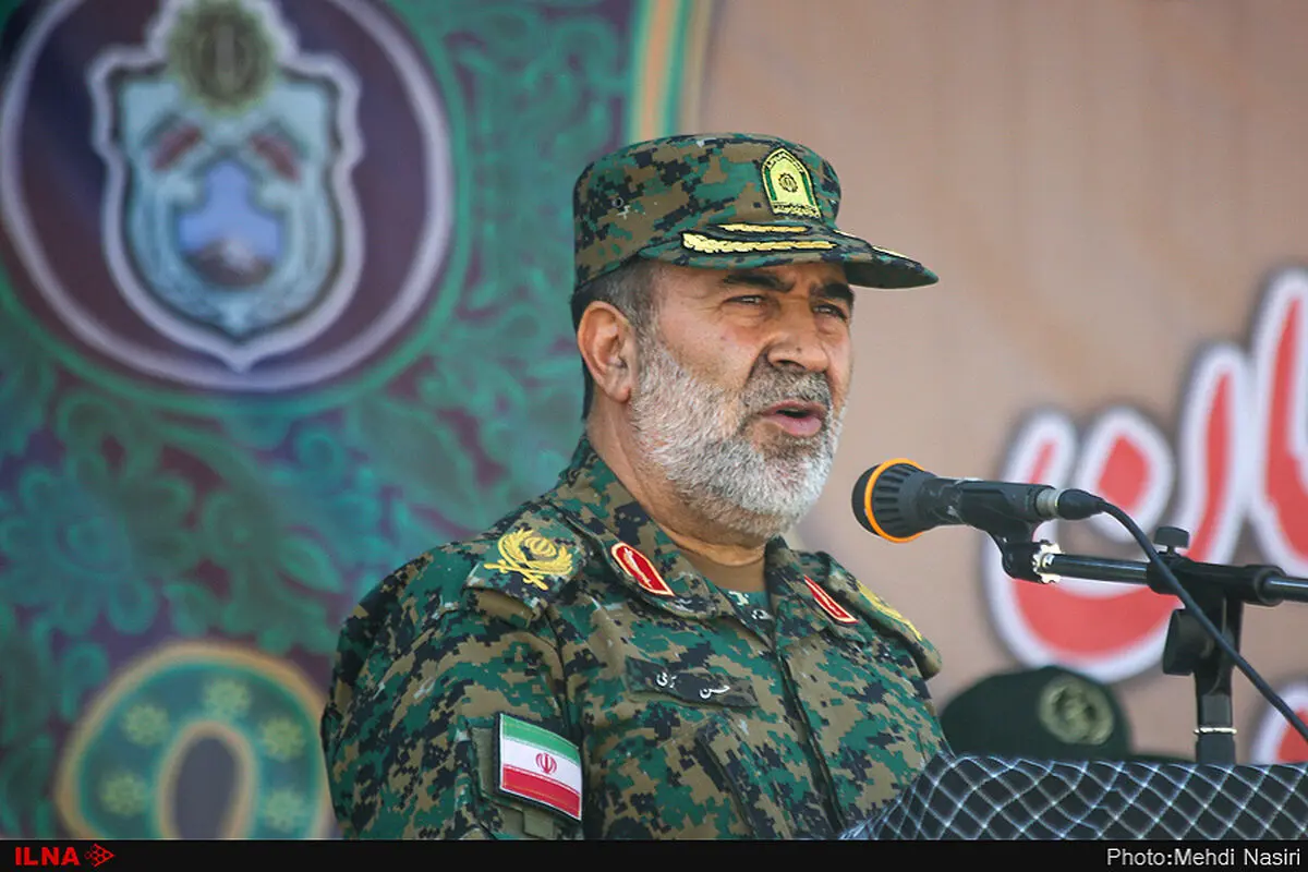 از دیدگاه دشمنان انقلابی بودن مساوی با بی‌قانونی است