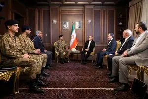 دیدار فرمانده ارتش پاکستان با رئیس جمهور