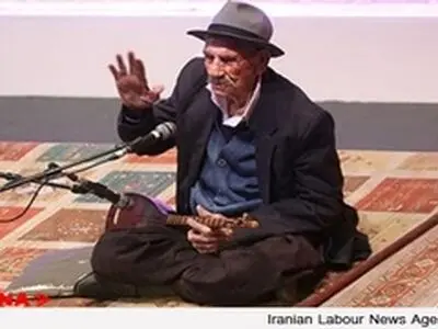 قدمیار حسینی؛ مردی صاحب سبک با بیش از یک قرن تجربه در تنبورنوازی