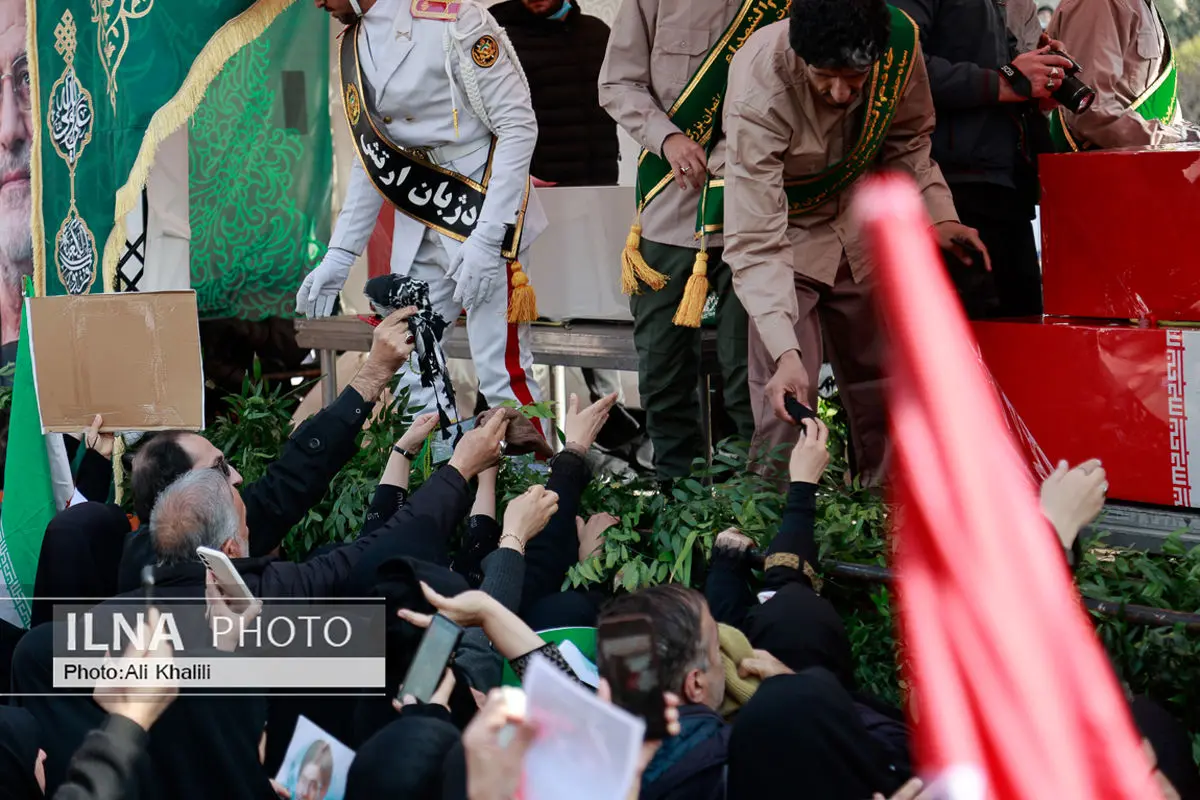 آخرین وداع مردم فریدن با سه شهید حملات آمریکایی صهیونیستی