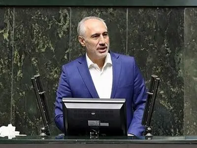 ۶ میلیارد دلار واردات بنزین داشتیم/ هرچه پول برای بنزین هزینه کنیم اعتبارات برای بنیه دفاعی، معیشت و دارو کاهش می‌یابد