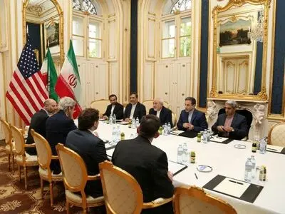 ظریف و جان کری برای اجرای موثر توافق برجام دیدار و گفت‌وگو کردند
