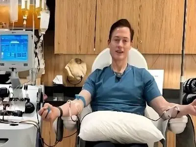 میلیاردر آمریکایی در سودای جوانی پلاسمای بدنش را تعویض کرد!