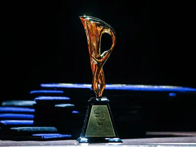 معرفی نامزدهای شعر «قلم زرین»