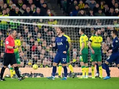 نوریچ 2-2 تاتنهام؛ فرار مورینیو از شکست