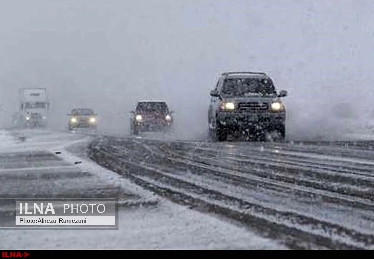  انسداد ده محور مواصلاتی به دلیل بارش برف و باران
