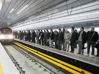 در لایحه بودجه ۱۴۰۰ هیچ ردپایی از خطوط جدید مترو نیست/ عدم اختصاص بودجه برای توسعه خط ۱۰/ بانک هولوگرام را به جای وثیقه نپذیرفت