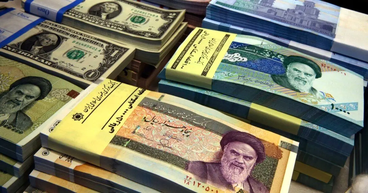 Iran approves plan to slash four zeros from currency

