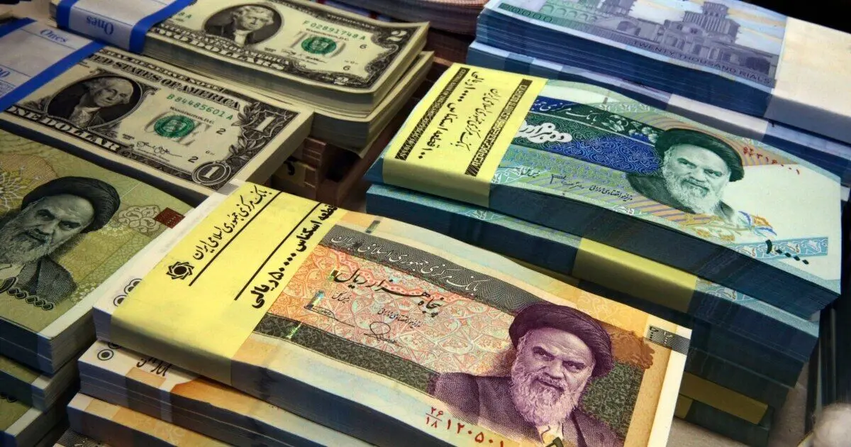 Iran approves plan to slash four zeros from currency
