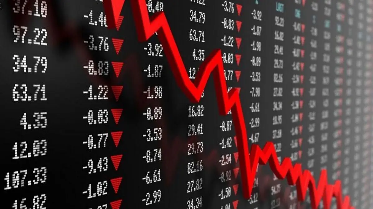 قیمت نفت در پی افزایش ذخیره‌سازی آمریکا کاهش یافت