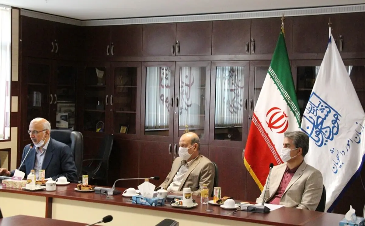 بررسی ابعاد آموزش آنلاین زبان فارسی به دانشجویان غیرایرانی