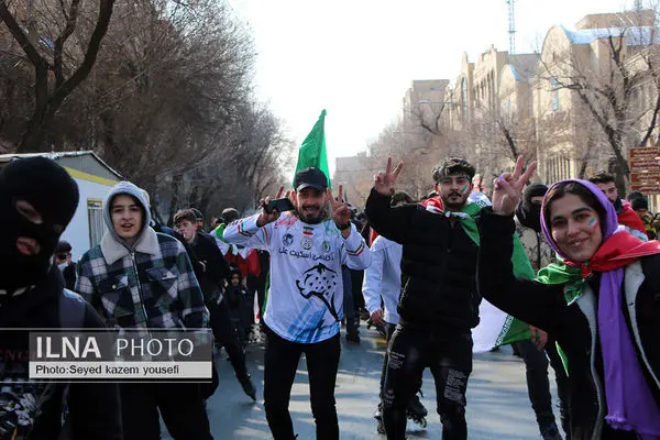 راهپیمایی یوم الله ۲۲ بهمن در تبریز