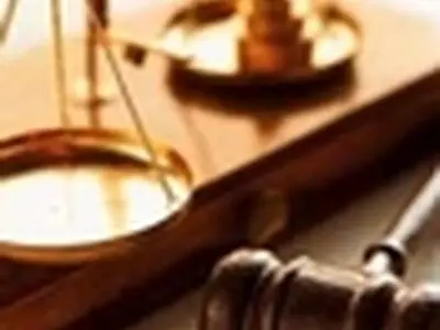 کارگر اخراجی به پرداخت ۲۰ میلیون تومان دیه محکوم شد