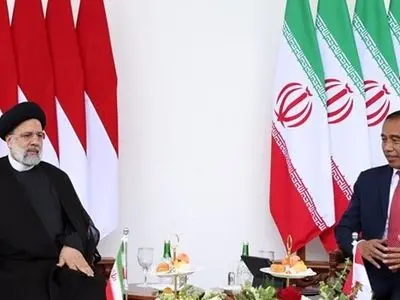 رئیسي: ایران واندونیسیا قررتا استخدام العملة الوطنیة في التبادل التجاري