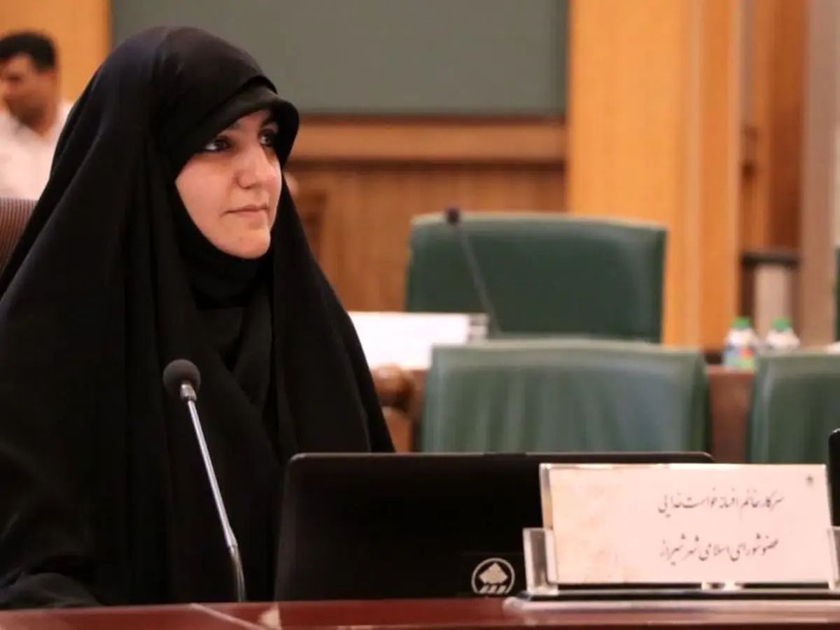 اعتراض تند عضو شورای شهر به حذف تذکرهای شفاهی و بی‌توجهی به قانون