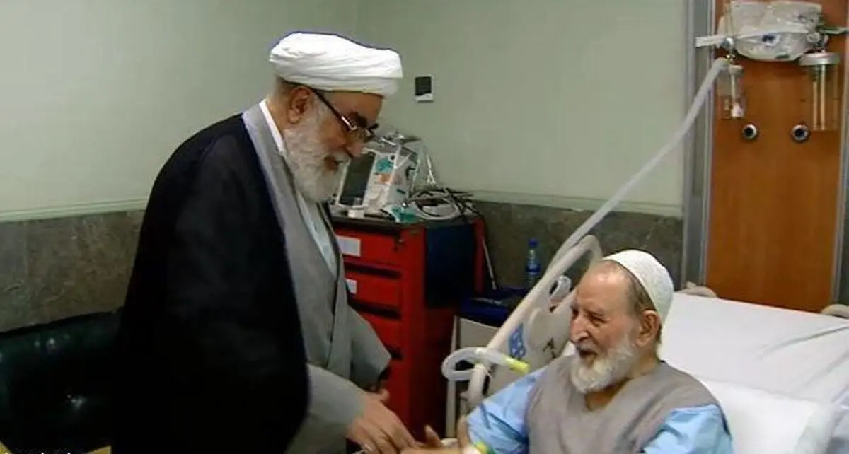 رییس دفتر مقام معظم رهبری از آیت‌الله یزدی عیادت کرد