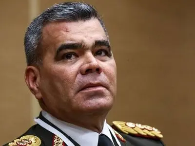 ارتش ونزوئلا تانکرهای حامل نفت ایران را اسکورت می‌کند