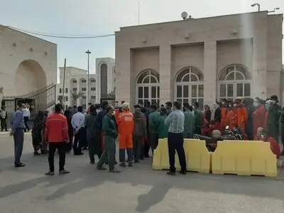 کارگران پیمانکاری شهرداری بندرعباس سه ماه مزد طلبکارند/ نارضایتی کارگران از شرایط کار با پیمانکاران 